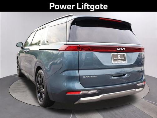 2024 Kia Carnival SX