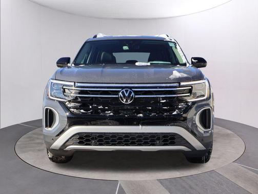 2026 Volkswagen Atlas Peak Edition