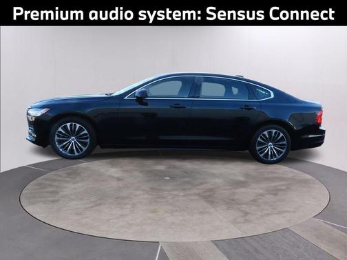 2022 Volvo S90 B6 Momentum