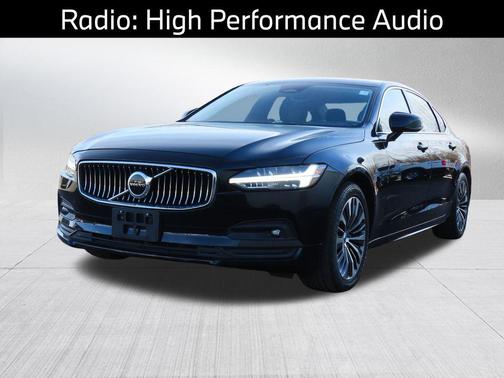 2022 Volvo S90 B6 Momentum