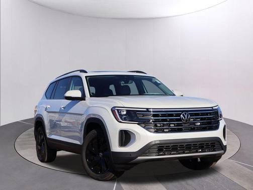 2026 Volkswagen Atlas 2.0T SE w/Technology 4MOTION