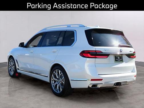 2025 BMW X7 xDrive40i