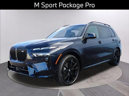 2025 BMW X7 M60i