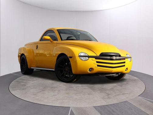 2004 Chevrolet SSR LS