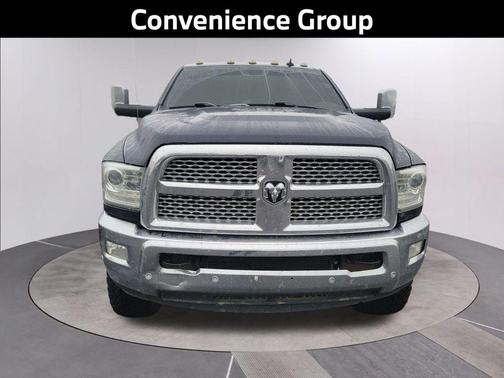 2017 RAM 3500 Laramie Crew Cab 4x4 8' Box