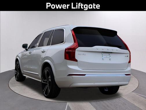 2025 Volvo XC90 B6 Ultra