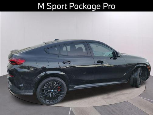 2024 BMW X6 M60i