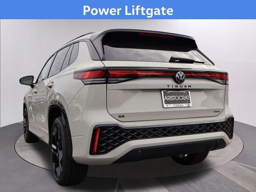 2026 Volkswagen Tiguan 2.0T SE R-Line Black 4MOTION