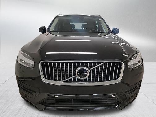 2021 Volvo XC90 T6 Momentum