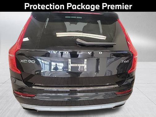 2021 Volvo XC90 T6 Momentum