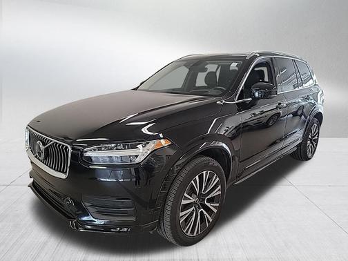 2021 Volvo XC90 T6 Momentum