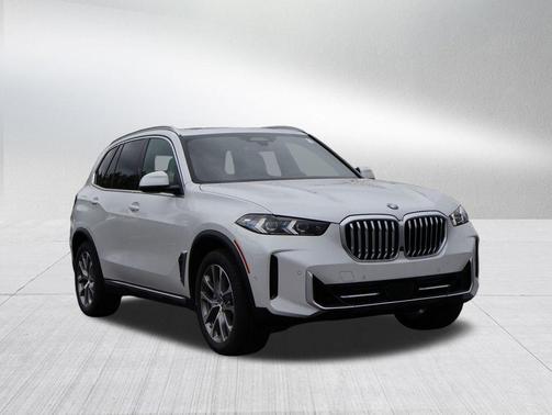 Mineral White Metallic 2026 BMW X5 xDrive40i