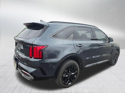 Gravity Grey 2022 Kia Sorento SX