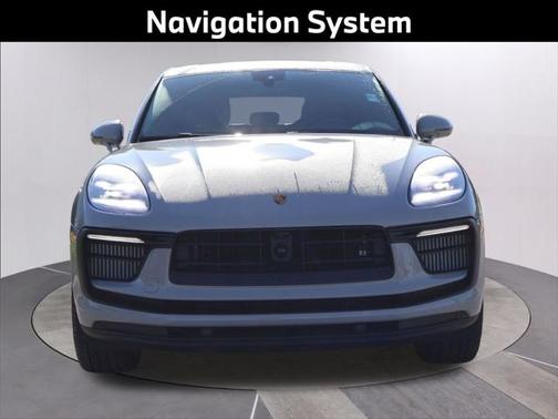 2023 Porsche Macan Base