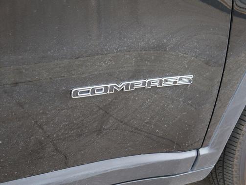 Diamond Black Crystal Pearlcoat 2024 Jeep Compass Limited