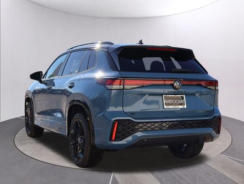 2026 Volkswagen Tiguan 2.0T SE R-Line Black 4MOTION