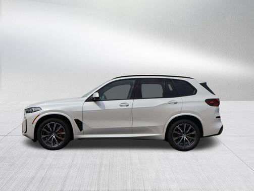 Mineral White Metallic 2026 BMW X5 xDrive40i