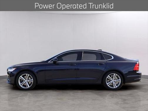 2017 Volvo S90 T5 Momentum