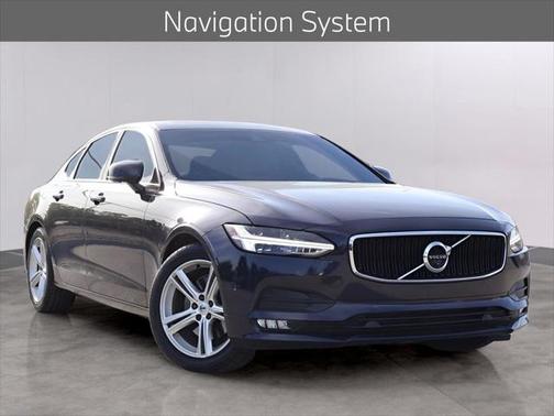 2017 Volvo S90 T5 Momentum