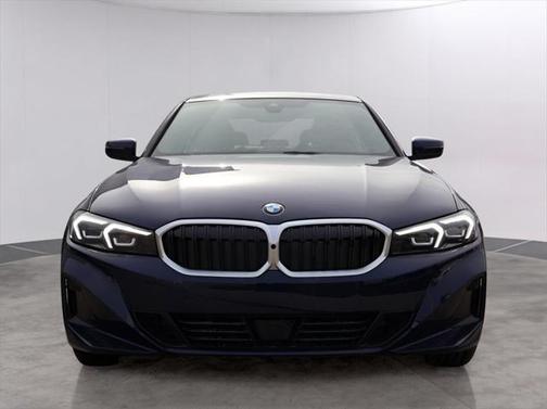 2025 BMW 330 i xDrive