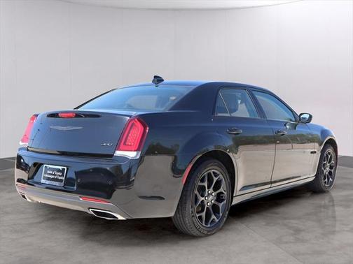 2021 Chrysler 300 Touring