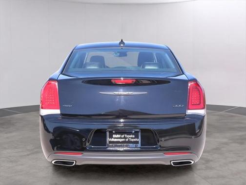 2021 Chrysler 300 Touring