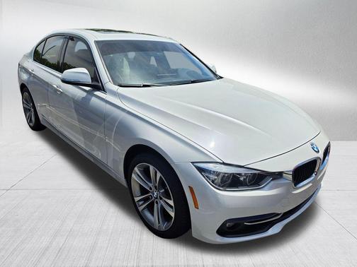White Metallic 2018 BMW 330 xDrive