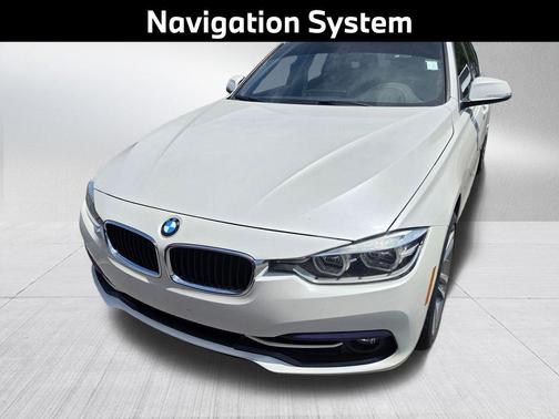 White Metallic 2018 BMW 330 xDrive