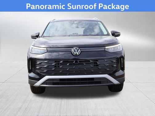 Deep Black Pearl 2026 Volkswagen Tiguan 2.0T SE 4MOTION