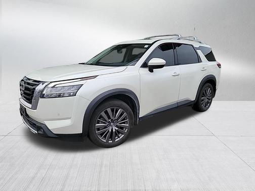 2022 Nissan Pathfinder SL 4WD