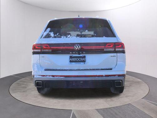 2026 Volkswagen Atlas Peak Edition