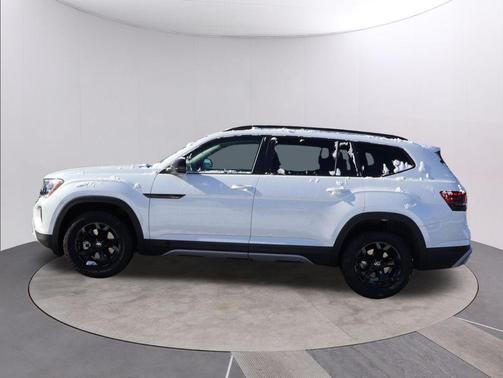 2026 Volkswagen Atlas Peak Edition