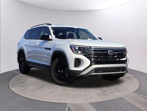 2026 Volkswagen Atlas Peak Edition