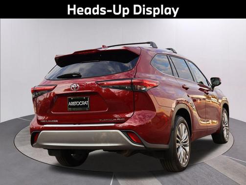 2023 Toyota Highlander Platinum