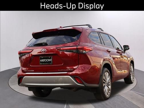 2023 Toyota Highlander Platinum