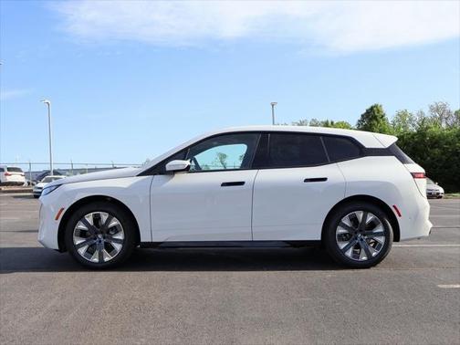 2026 BMW iX xDrive45