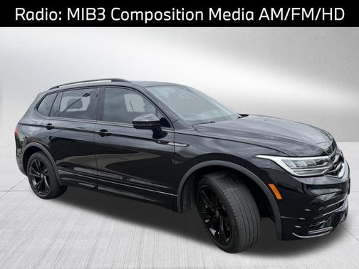 Deep Black Pearl 2023 Volkswagen Tiguan 2.0T SE R-Line Black