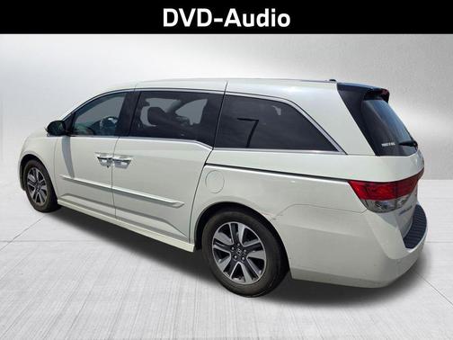 White Diamond Pearl 2016 Honda Odyssey Touring