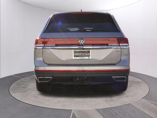 2026 Volkswagen Atlas 2.0T SE w/Technology 4MOTION