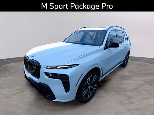 2025 BMW X7 M60i