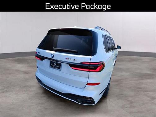 2025 BMW X7 M60i