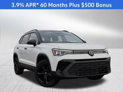 Pure White w/Deep Black Roof 2026 Volkswagen Taos SE Black