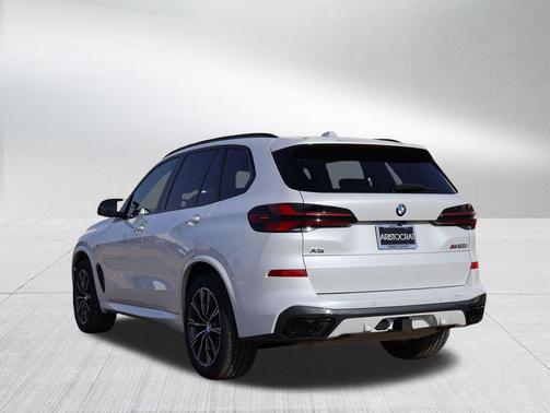2026 BMW X5 M60i