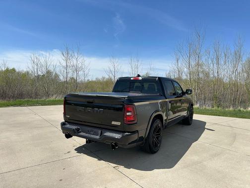 Diamond Black Crystal Pearlcoat 2026 RAM 1500 Big Horn/Lone Star