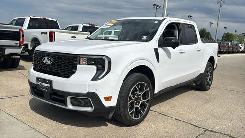 Oxford White 2025 Ford Maverick Lariat