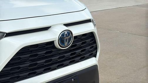 Blizzard Pearl 2022 Toyota RAV4 Hybrid XLE Premium