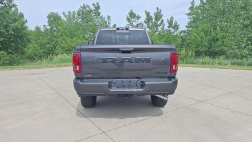 Granite Crystal Metallic Clearcoat 2026 RAM 2500 Laramie Crew Cab 4x4 6'4' Box