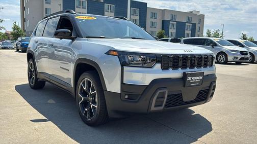 Silver Zynith Clearcoat 2026 Jeep Cherokee Overland