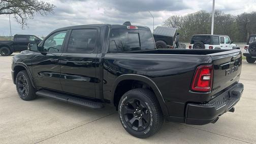 Diamond Black Crystal Pearlcoat 2026 RAM 1500 Big Horn/Lone Star