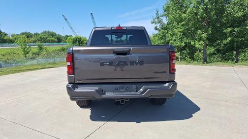 Granite Crystal Metallic Clearcoat 2026 RAM 1500 Big Horn/Lone Star